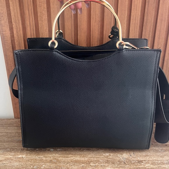 Bebe Los Ángeles Leather handbag, Purse, Black Gold Hooks, tassels Adjustable - Picture 8 of 16